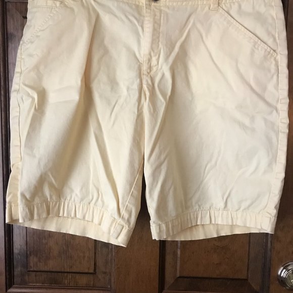 Lee Yellow Midrise Fit Bermuda Shorts Size 14 Medium - Picture 5 of 9